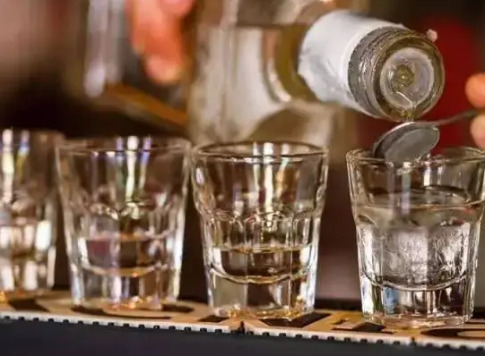 購買(mǎi)白酒商標